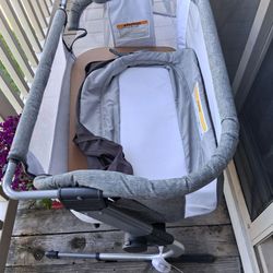 Little Folks by Delta Children

2-in-1 SlimFold High Chair for Babies and Toddler