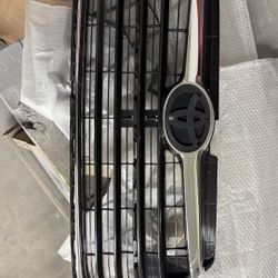 2014 Toyota Highlander Front Grill