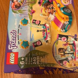 Brand New LEGO Friends Andrea’s Car & Stage Playset 41390 