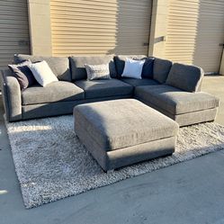 Large 3-Piece Gray Chaise Sectional W/ Ottoman