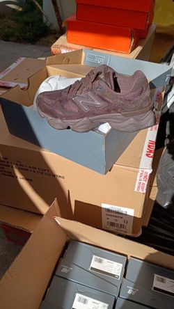 New Balance 9060 Sneaker Brown Size 8