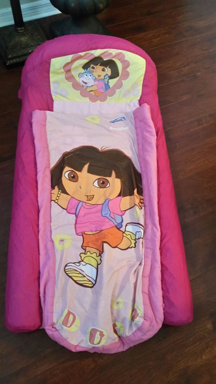 Dora the Explorer sleeping bag / air mattress
