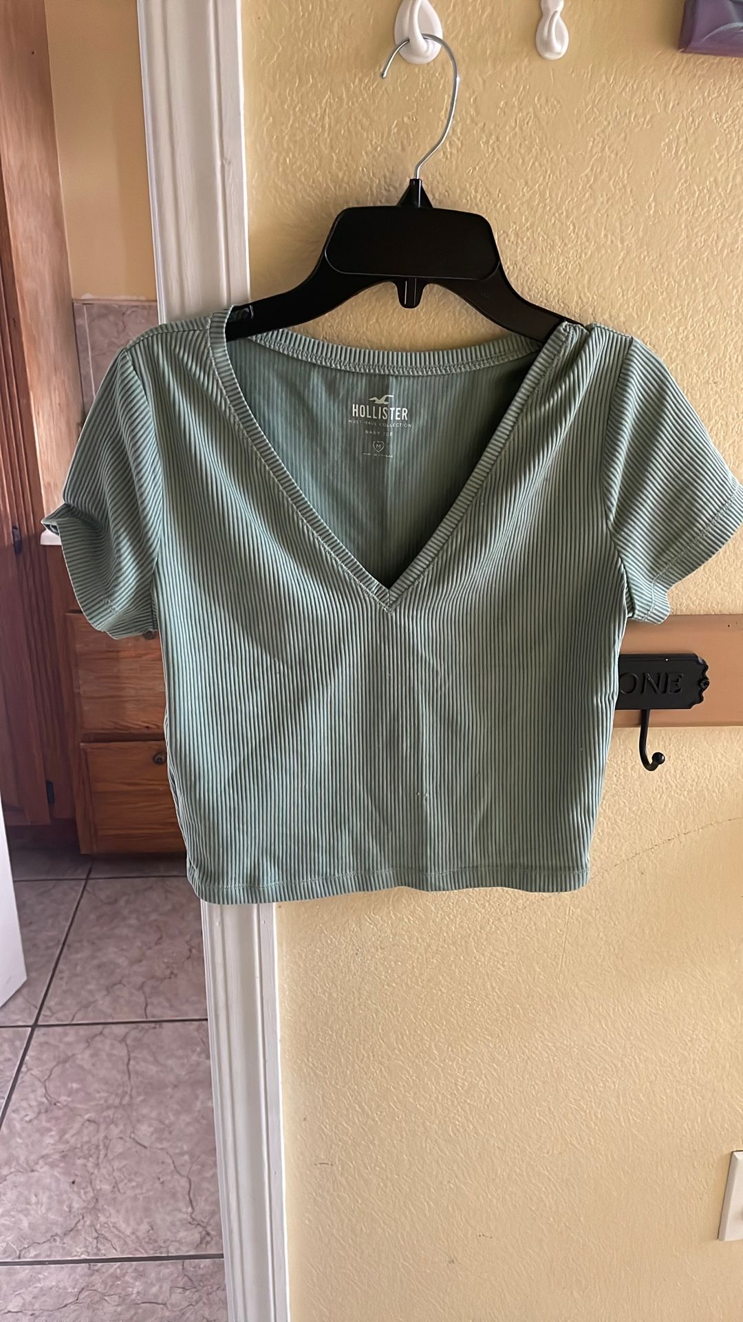 Hollister Shirt