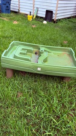 Sand and water table