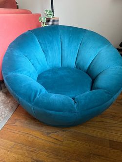 Soft fabric small swivel chair