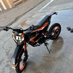 X1 Spark Dirt Bike