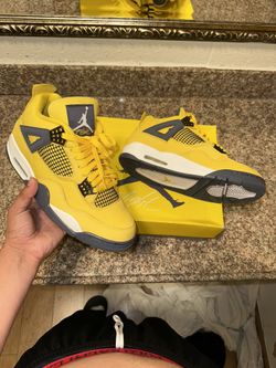 Jordan 4s Lighting yellow 