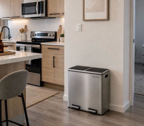 Trash can, 2 compartments trash can , 2 x 8-Gallon Garbage Can for Kitchen,