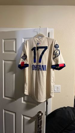 Size large Nike Dodgers#17 OHTANI jersey.