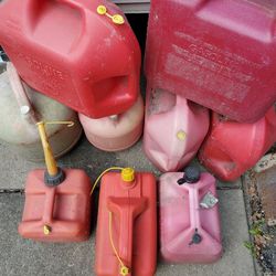 Fuel Containers  1,2. 5 Gallon Lot (23)