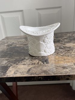 Fenton White Milk Glass Top Hat Vase