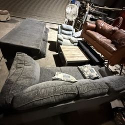 EVERYTHING IS FOR SALE IN PICTURE 