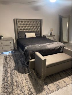 Sofia Vergara Paris Collection Queen Bedroom Set + adjustable base – $1500 OBO