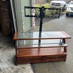  Free TV Stand - Great Condition!