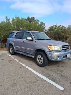 2002 toyota sequoia limited.