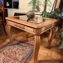 Mid-Century Style Coffee Table – Solid Wood & Glass