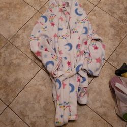 Girls White Robe Size 7/9 Like New