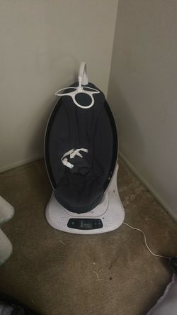 4 moms swing