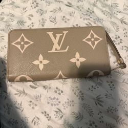 AUTHENTIC Louis Vuitton Women's Zippy Wallet M69794