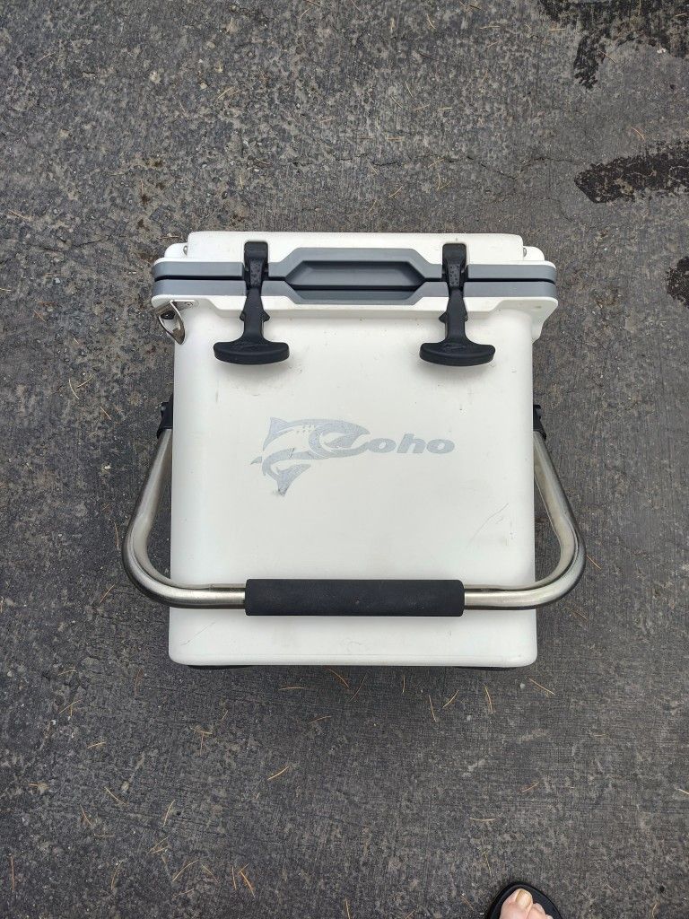 Online Only
COHO 24-quart Injection Molded Cooler