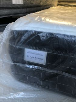 TWIN SIZE PILLOW TOP MATTRESS $250