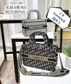Beautiful ladies luxury handbags