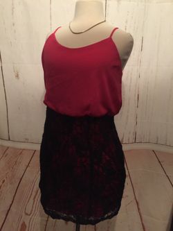 Women’s black lace and pink evening dress 👗 Size Med