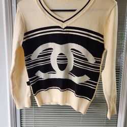 Women’s V Neck Sweater 