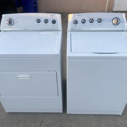 Whirlpool Washer And Gas Dryer Set