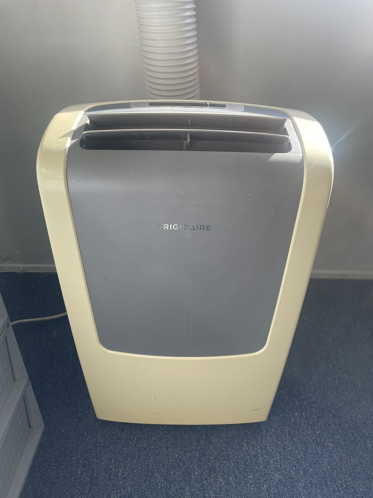 Portable AC unit (Frigidaire)