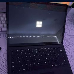 Microsoft Surface Laptop 1779 Intel Core i5 - 8GB RAM - 128gB SSD - Win10S - 13.5 inch screen