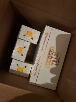 Pokémon Center 30th Celebration Elite Trainer Box