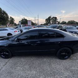 2013 VOLKSWAGEN CC R-LINE ///  FINANCING AVAILABLE THROUGH LENDERS! CLEAN CARFAX! CLEAN TITLE!  Just inspected 08/26 serviced and detailed! Ready for 