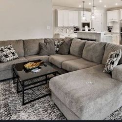 Brand New// Gray Oversized Sectional, Seccional, Couch// Delivery Available 