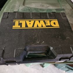 Dwalt Drill 
