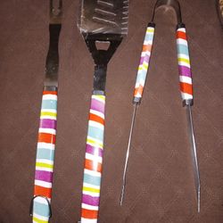 New Large Grill 3 Piece Tool Set For $10