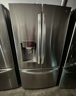 Deal: LG 3‑Door Refrigerator w/ Dispenser – Clean & Ready
