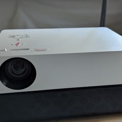 LG CineBeam AI ThinQ Projector + Remote & Ceiling Mount - Excellent Condition