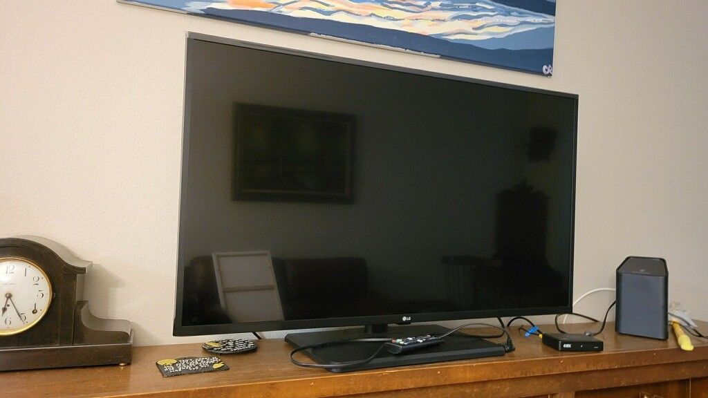 42in LG UHD 4K SMART TV