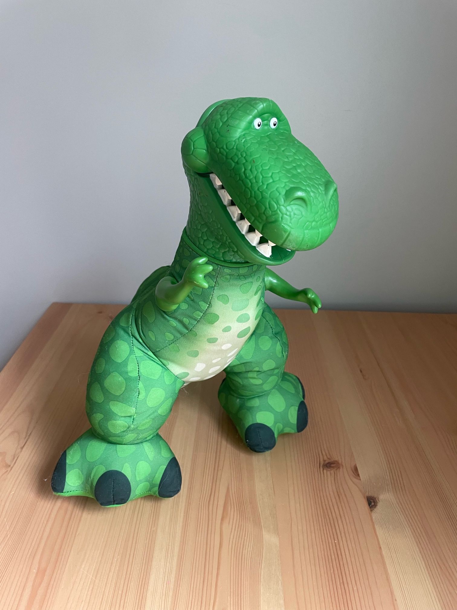Big Roarin' Rex Toy Story 3 Disney Pixar Fisher Price Squeeze to Roar - Plush