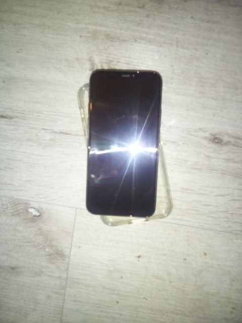 IPhone 11 Pro Locked 