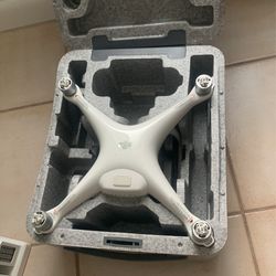 DJI Phantom 4 Drone