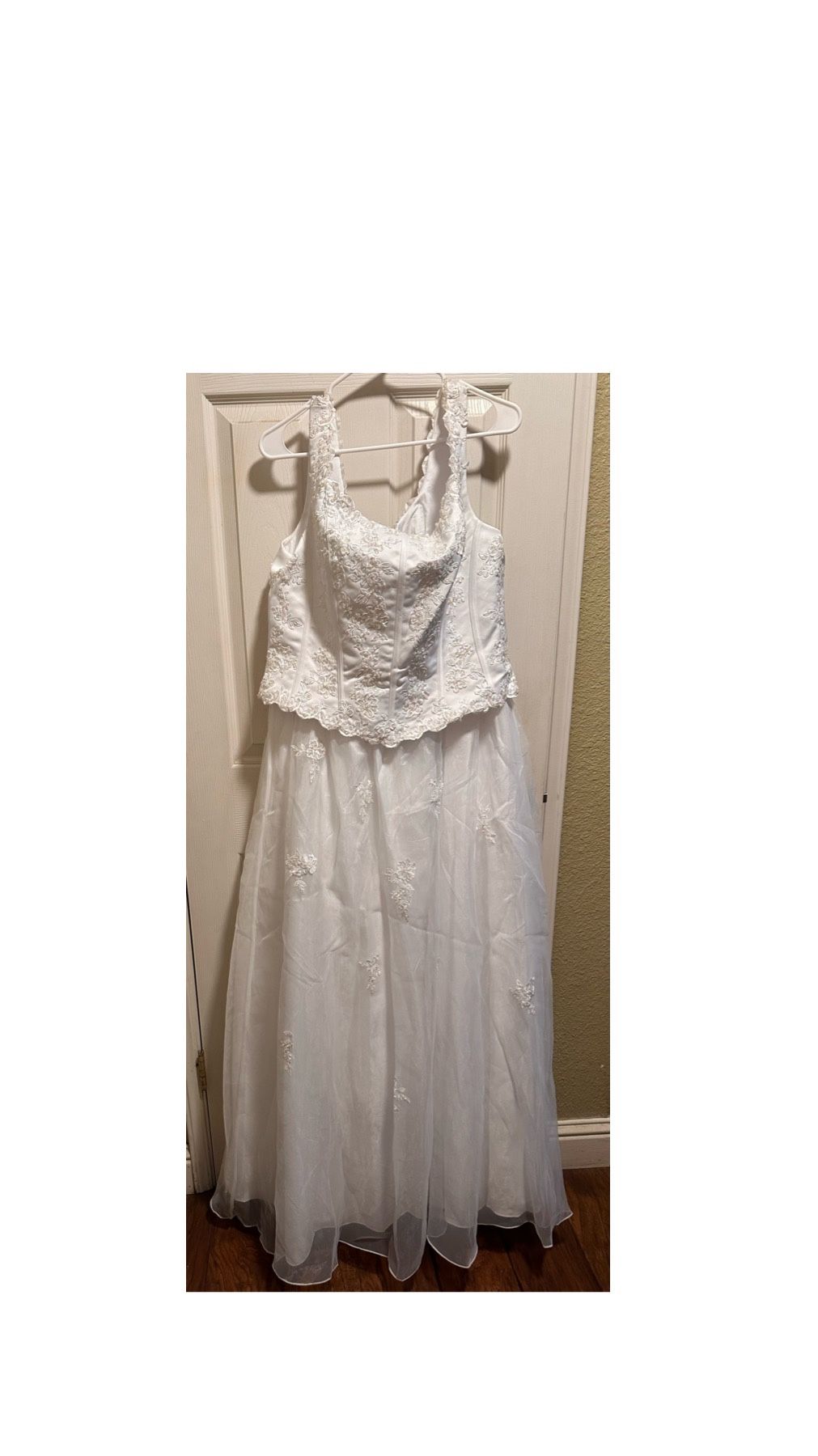 XL White Wedding Dress ,New With Tags