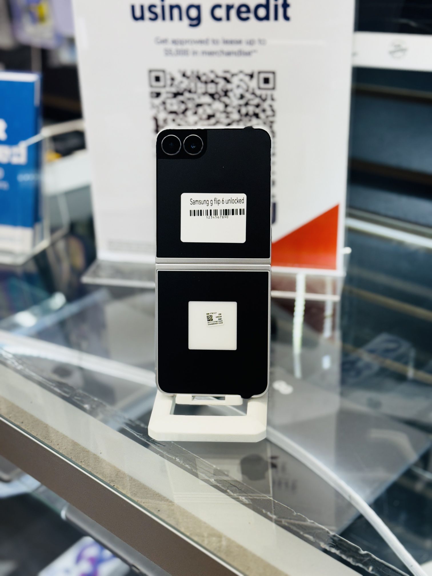 Samsung Z Flip 7 (Factory Unlocked)