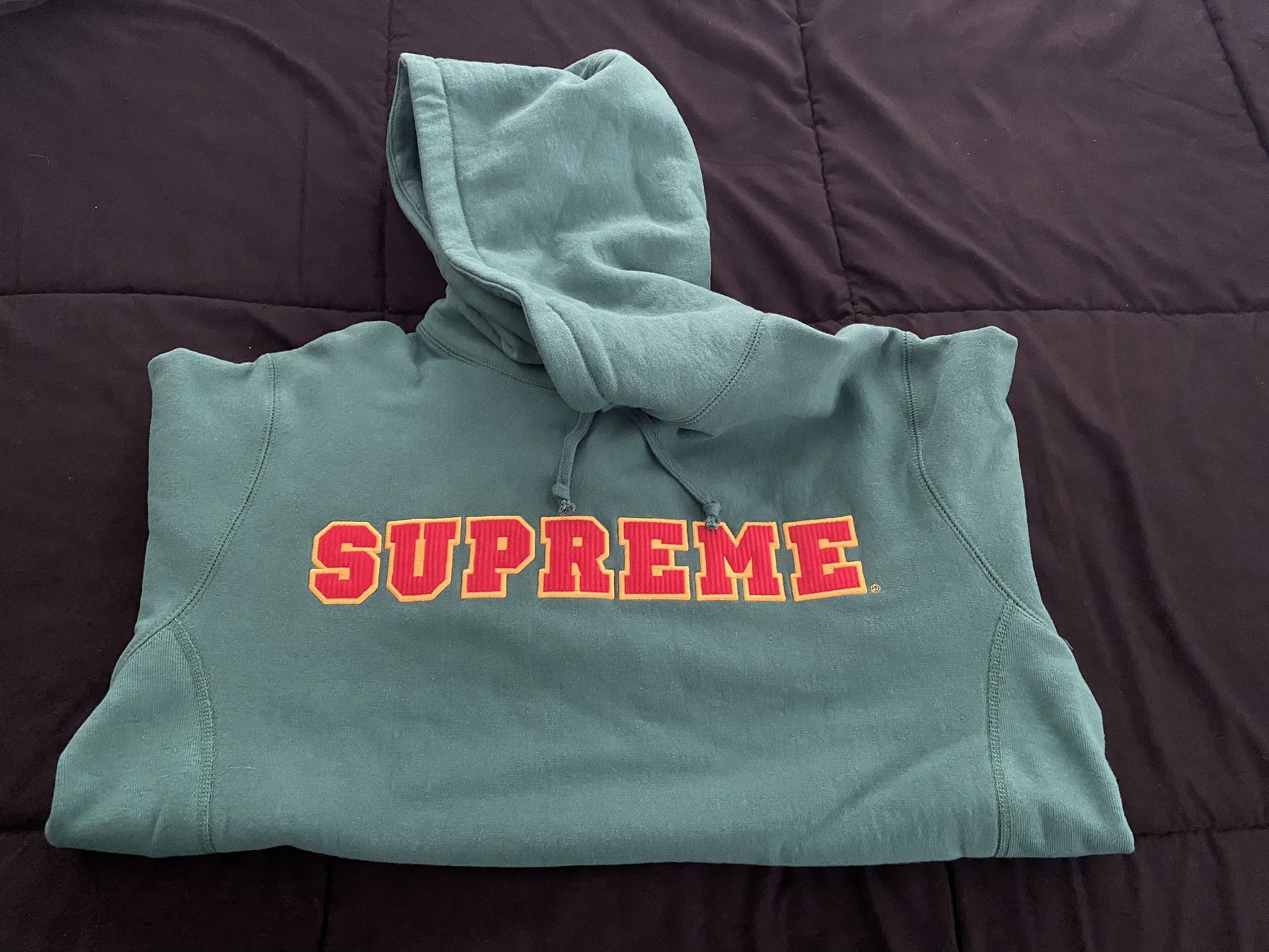 Supreme Collegiate Logo Green Size Medium Brand New!