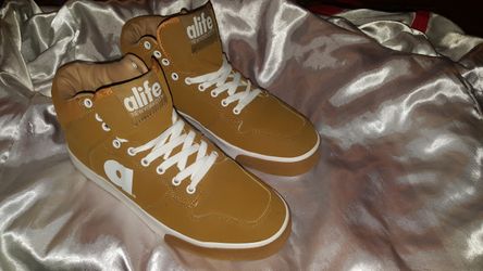 ALIFE Classic Sneaker !! BRAND New Size 11