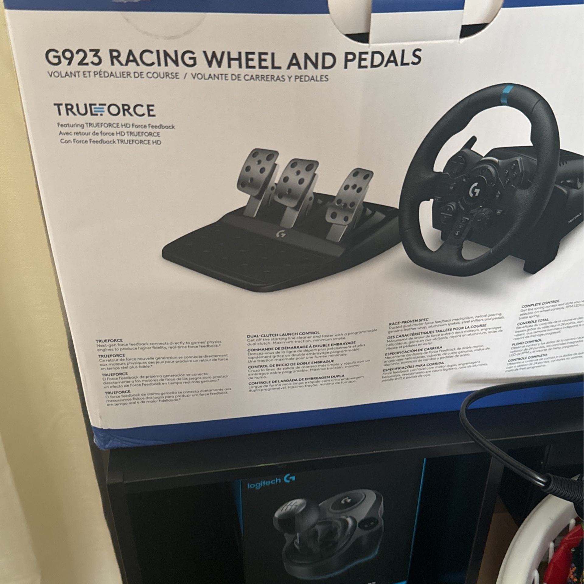 Logitech gaming driving wheel