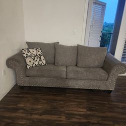 Couch (Pull Out Bed)