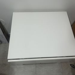White Wooden Versatile table/desk. Expands 