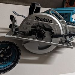 Makita NEW saw Tool Only. 